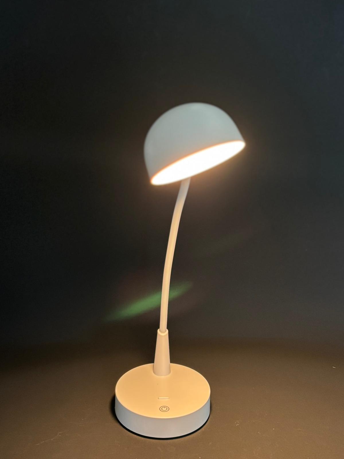 ADM-647 Toptan Masa Lambası